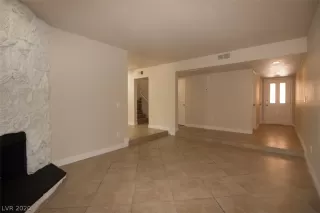 Photo #3: 2199914 Listing