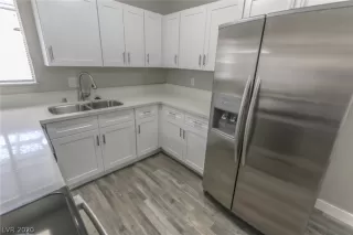 Photo #3: 2199915 Listing