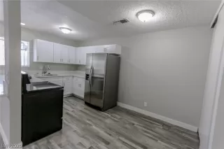 Photo #5: 2199915 Listing