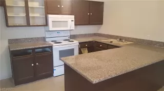Photo #4: 2199943 Listing 