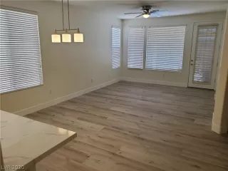 Photo #2: 2199989 Listing