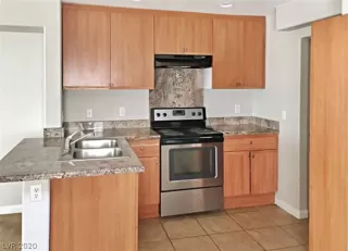 Photo #2: 2200033 Listing