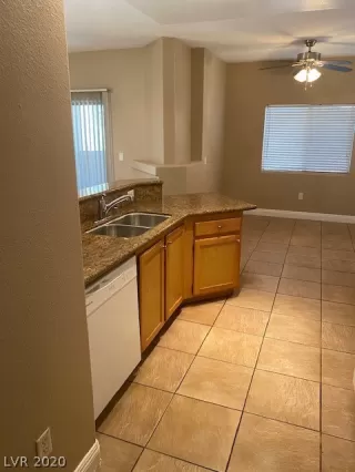 Photo #3: 2200100 Listing