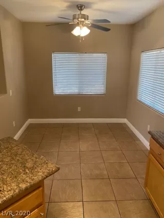 Photo #6: 2200100 Listing