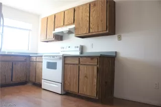 Photo #2: 2200129 Listing