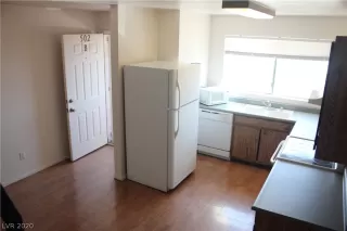 Photo #3: 2200129 Listing