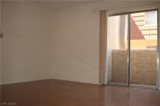 Photo #5: 2200129 Listing