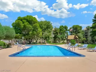 Photo #1: 2200157 Listing