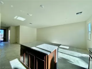 Photo #4: 2200193 Listing