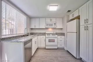 Photo #2: 2200210 Listing