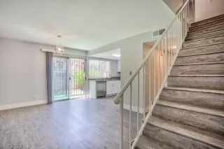 Photo #3: 2200210 Listing