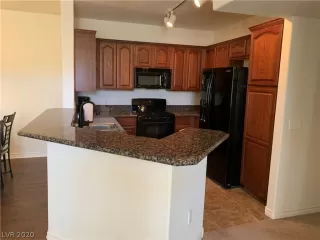 Photo #5: 2200279 Listing 