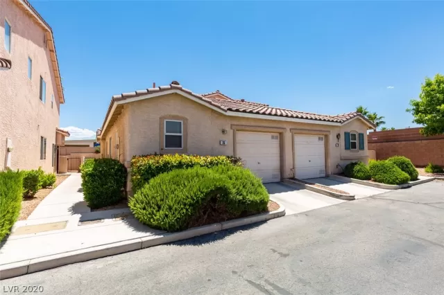 MLS: 2200315 Condo For Sale