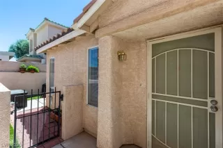 Photo #1: 2200315 Listing