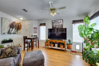 Photo #4: 2200315 Listing