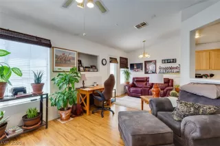 Photo #6: 2200315 Listing