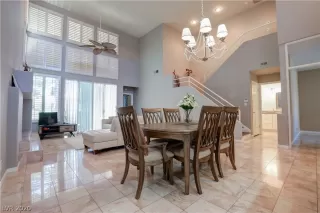 Photo #5: 2200340 Listing