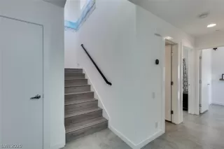 Photo #3: 2200357 Listing