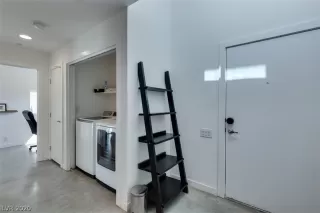 Photo #4: 2200357 Listing