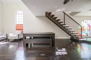 Photo #6: 2200394 Listing