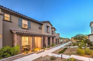 Photo #3: 2200441 Listing