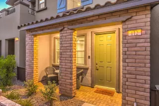 Photo #5: 2200441 Listing