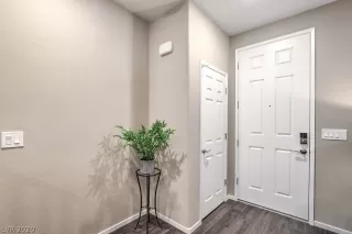 Photo #6: 2200441 Listing