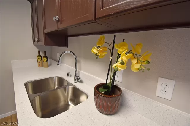 MLS: 2200453 Condo For Sale