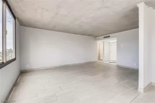 Photo #4: 2200455 Listing 