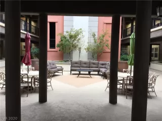 Photo #5: 2200552 Listing 