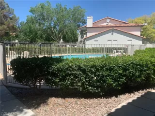 Photo #5: 2200563 Listing