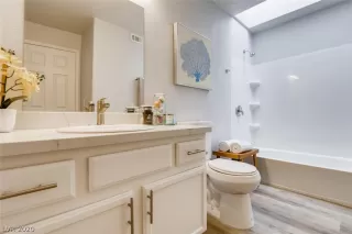 Photo #5: 2200601 Listing 