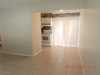 Photo #4: 2200611 Listing 