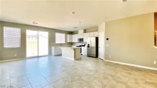 Photo #4: 2200623 Listing