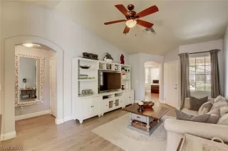 Photo #4: 2200725 Listing 