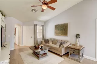 Photo #6: 2200725 Listing 