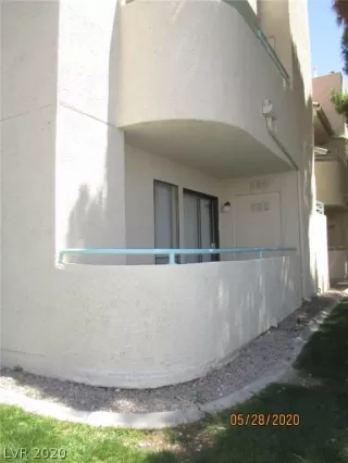 Photo #5: 2200745 Listing 