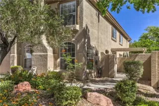 Photo #2: 2200785 Listing 