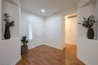 Photo #5: 2200843 Listing 