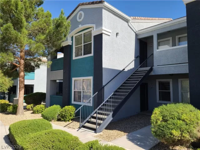 MLS: 2200886 Condo For Sale