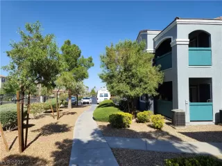 Photo #3: 2200886 Listing