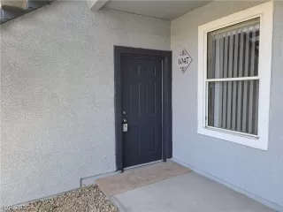 Photo #5: 2200886 Listing