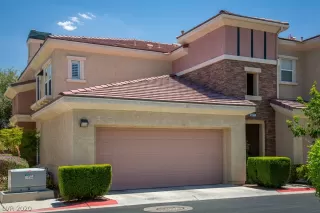 Photo #1: 2200987 Listing