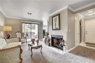 Photo #4: 2201067 Listing