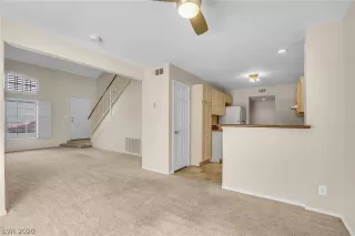 Photo #6: 2201119 Listing