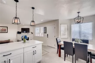 Photo #3: 2201138 Listing