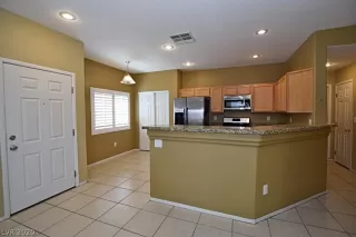 Photo #3: 2201150 Listing