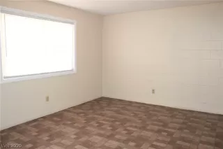 Photo #5: 2201201 Listing