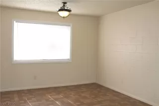 Photo #6: 2201210 Listing