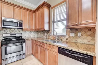 Photo #6: 2201227 Listing 